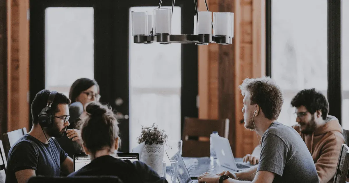 Formas de fichar en una empresa: 6 métodos y cuál cumple la ley